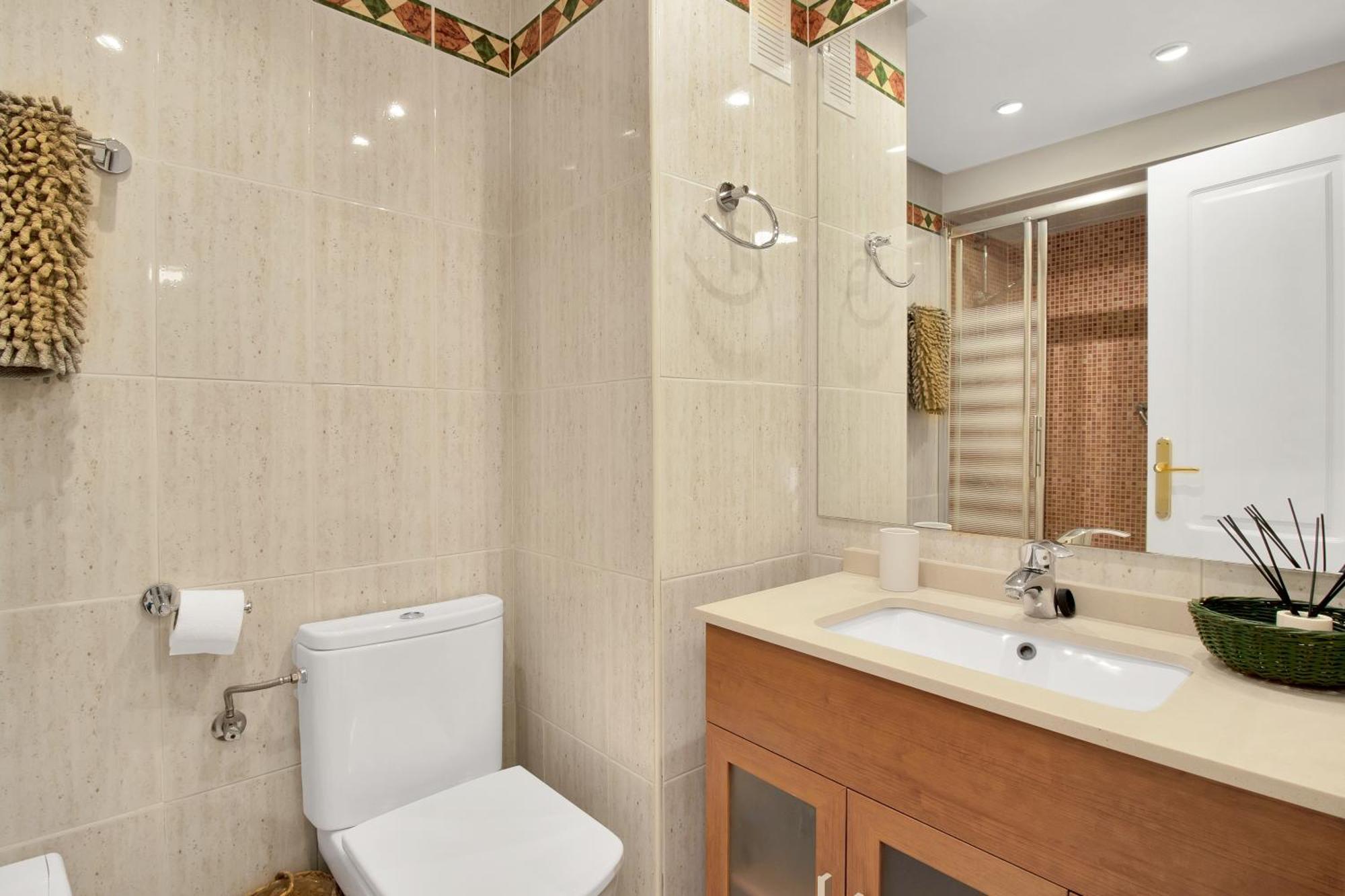 Apartment Coqueto Apartamento En El Corazon De Estilo Minimalista - Jacinto Benavente 16 4e *